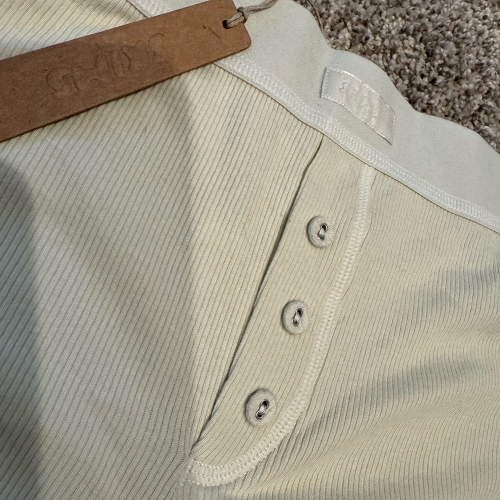 SKIMS Cream Pajama Shorts - Picture 2 of 4
